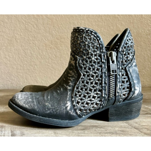 Corral Boots Circle G from Cut Out Short Black Womens Western Boots - Picture 2 of 12